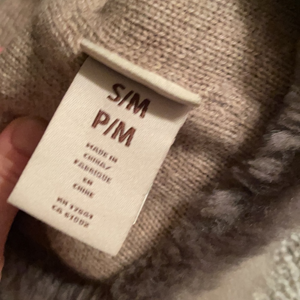 Ugg Beanie - image 3